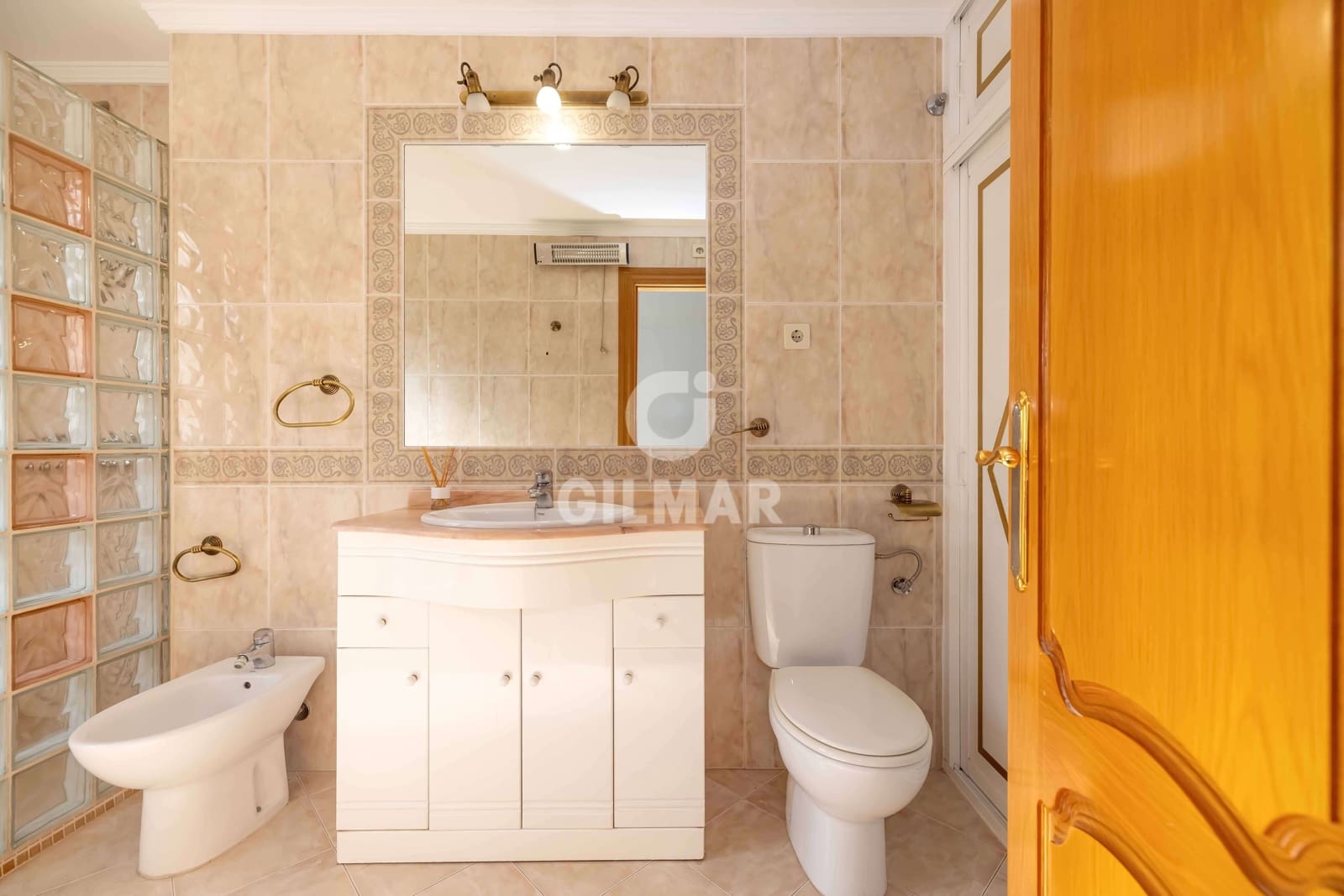 4 makuuhuone Rivitalo myytävänä paikassa Marbella - 595 000 € (Ref: 9991849)