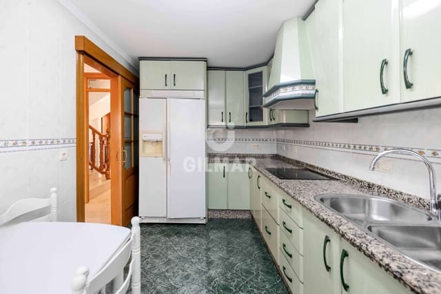 4 soverom Rekkehus til salgs i Valdeolletas - Las Cancelas - Xarblanca, Marbella - € 595 000 (Ref: 9991849)