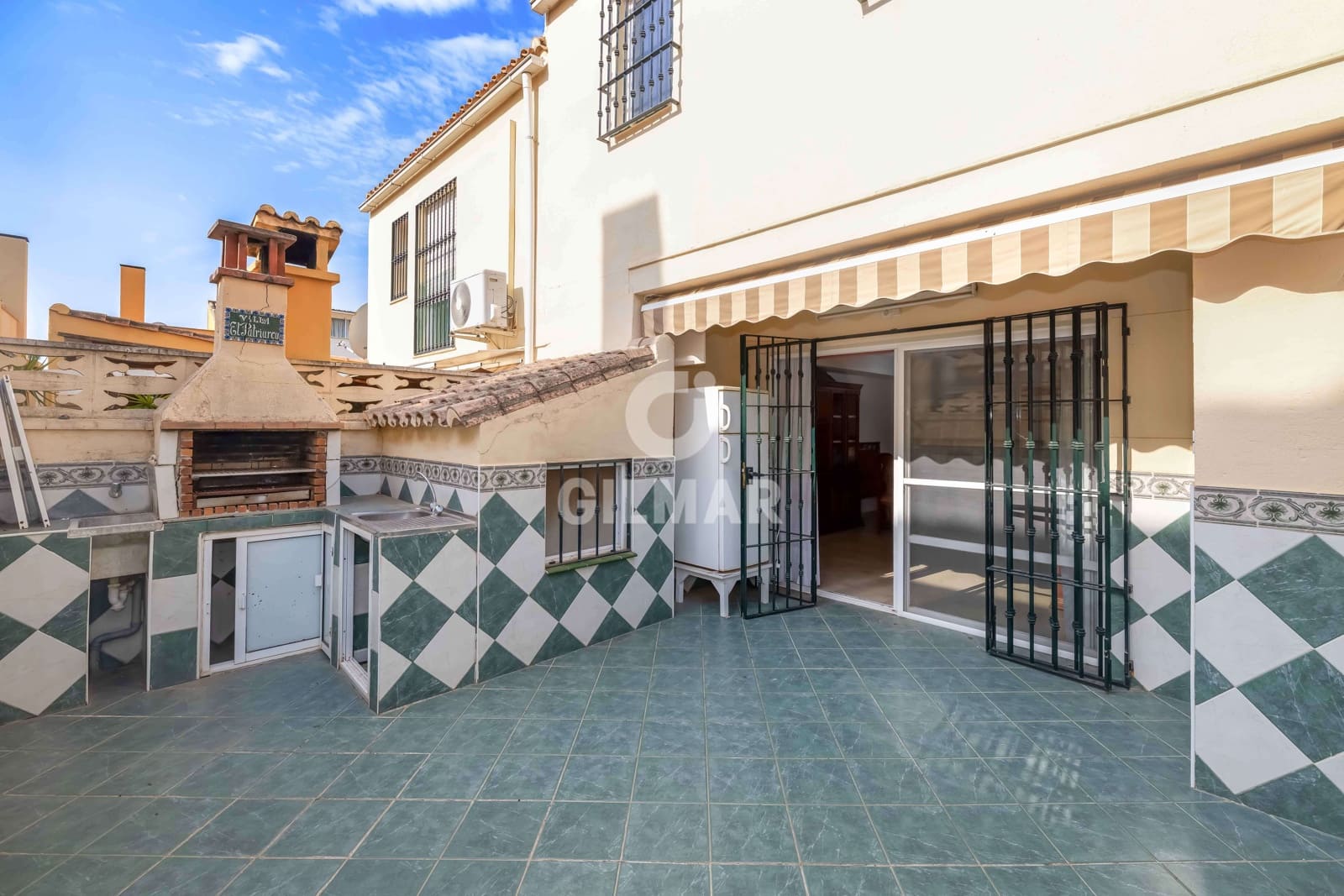 4 makuuhuone Rivitalo myytävänä paikassa Marbella - 595 000 € (Ref: 9991849)