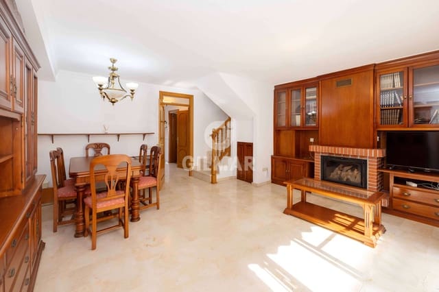 4 soverom Rekkehus til salgs i Valdeolletas - Las Cancelas - Xarblanca, Marbella - € 595 000 (Ref: 9991849)