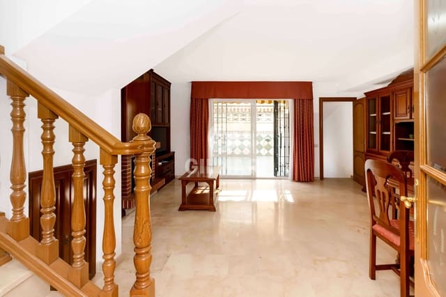 4 soverom Rekkehus til salgs i Valdeolletas - Las Cancelas - Xarblanca, Marbella - € 595 000 (Ref: 9991849)