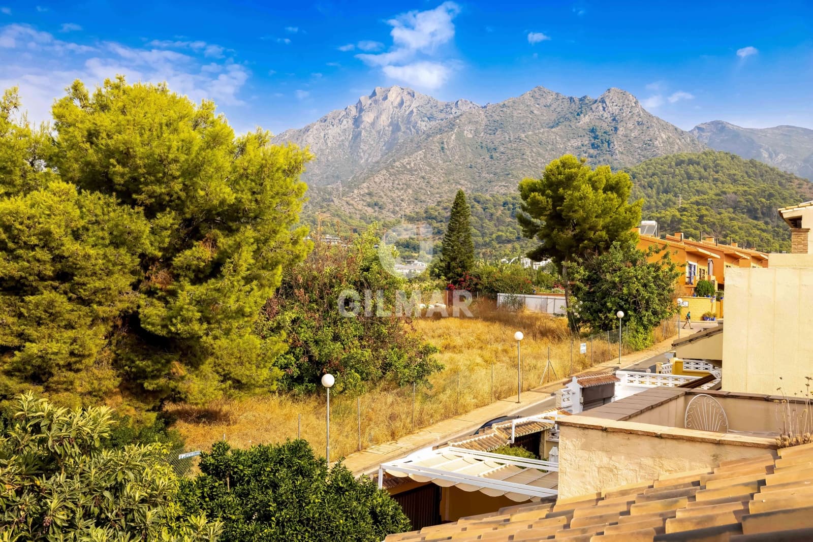 4 makuuhuone Rivitalo myytävänä paikassa Marbella - 595 000 € (Ref: 9991849)
