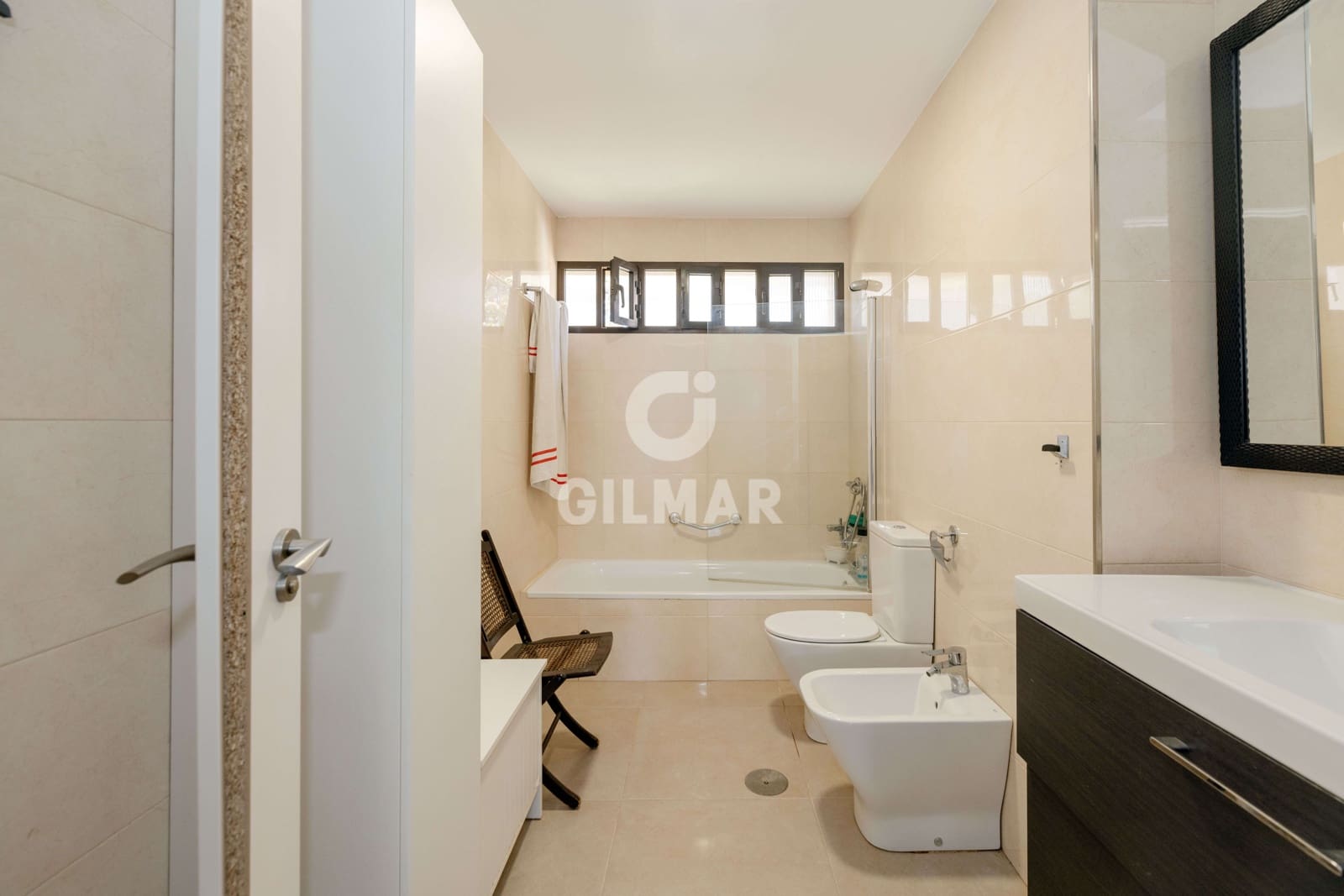 4 bedroom Flat for sale in Malaga city with garage - € 1,250,000 (Ref: 9994566)