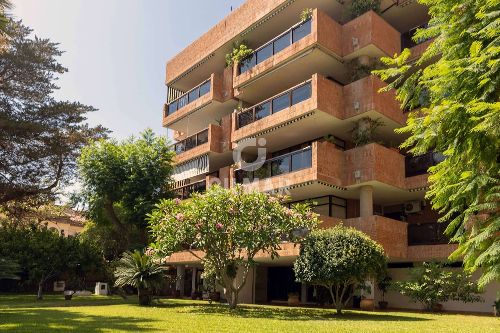 4 bedroom Flat for sale in Malaga city with garage - € 1,250,000 (Ref: 9994566)