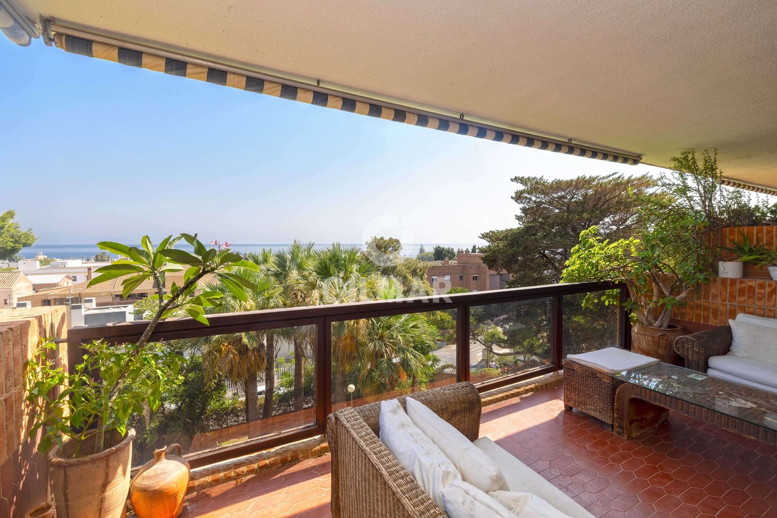 4 bedroom Flat for sale in Malaga city with garage - € 1,250,000 (Ref: 9994566)