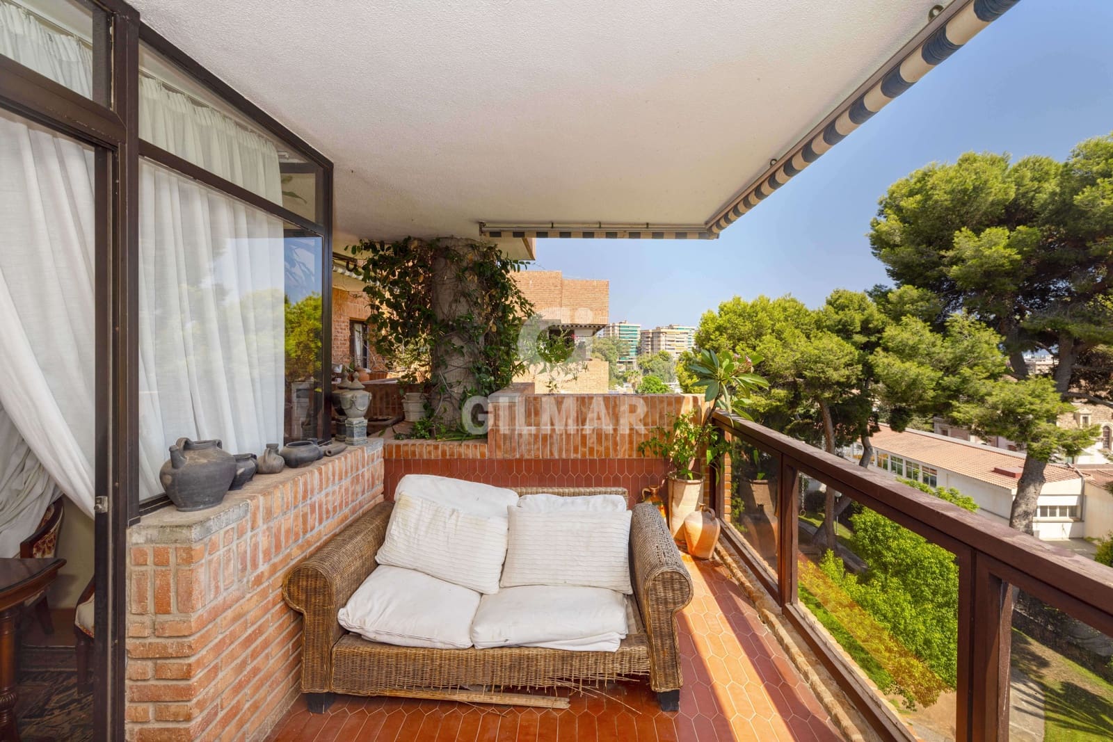 4 bedroom Flat for sale in Malaga city with garage - € 1,250,000 (Ref: 9994566)