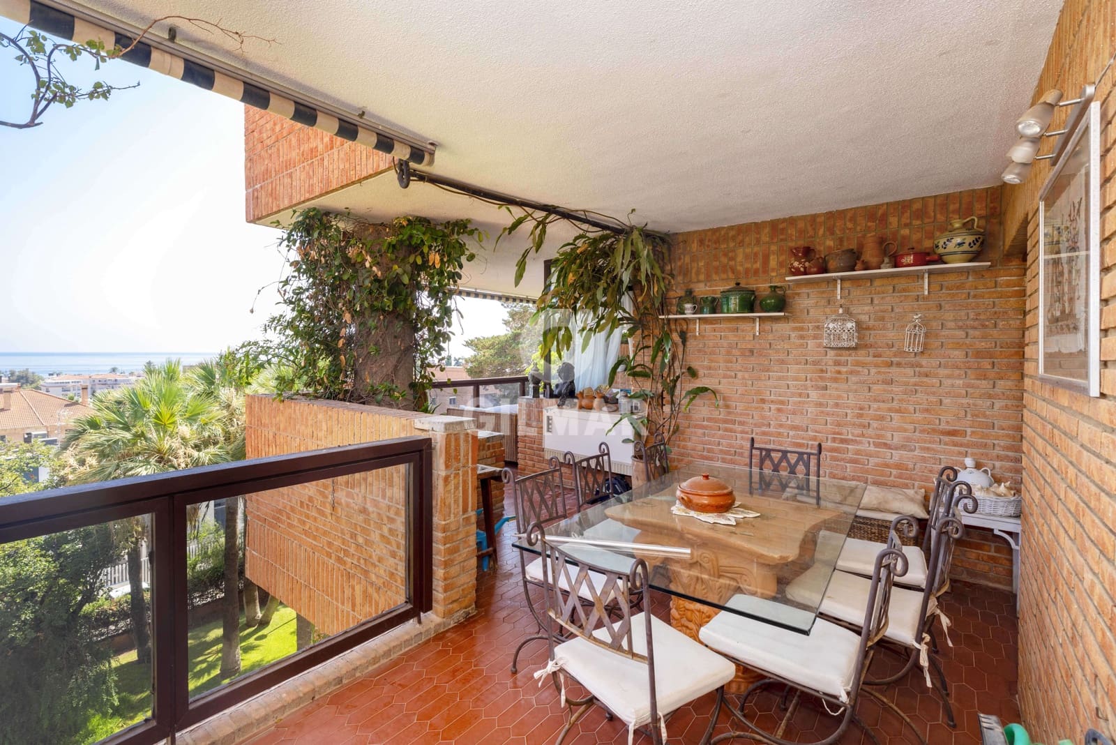 4 bedroom Flat for sale in Malaga city with garage - € 1,250,000 (Ref: 9994566)