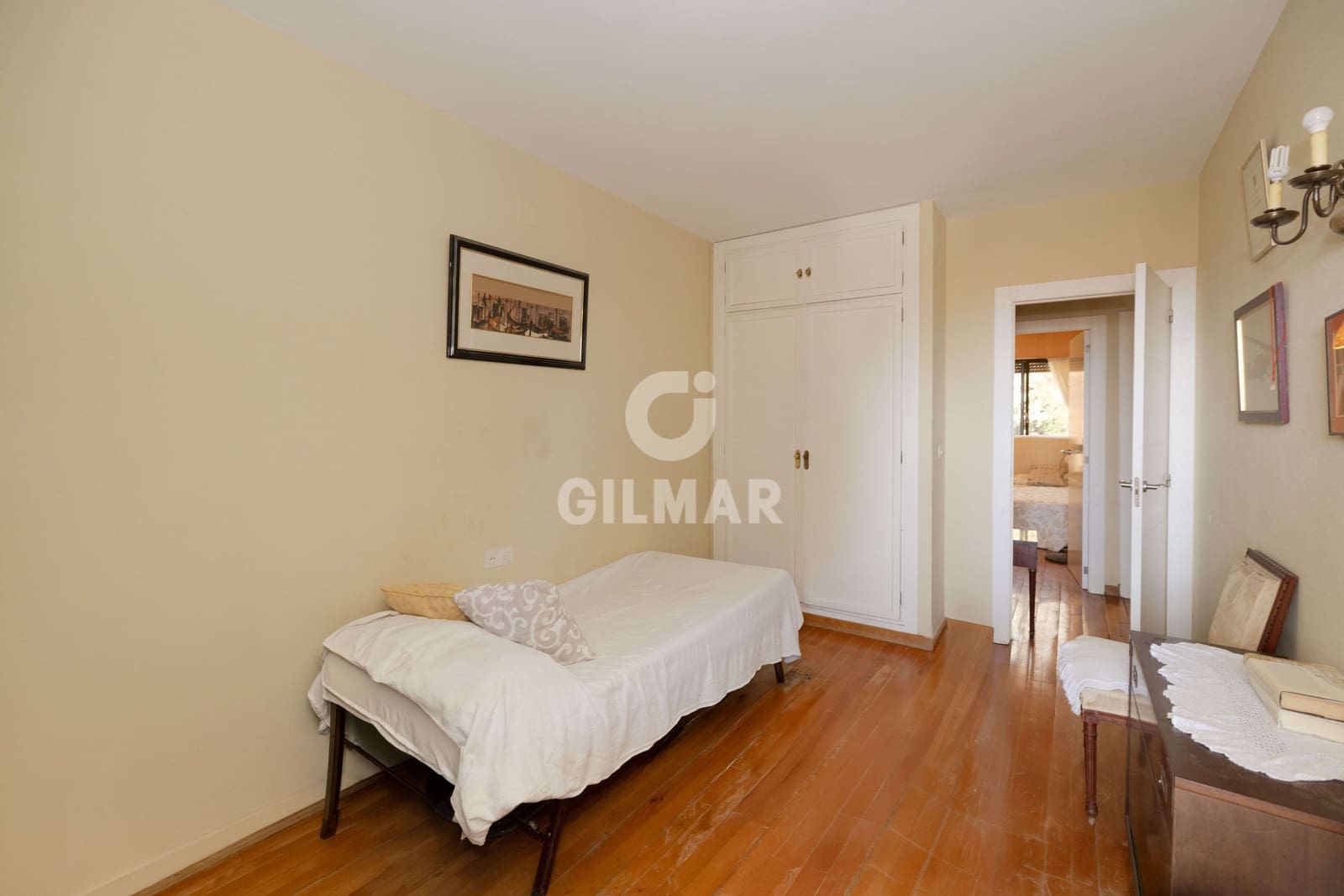 4 bedroom Flat for sale in Malaga city with garage - € 1,250,000 (Ref: 9994566)