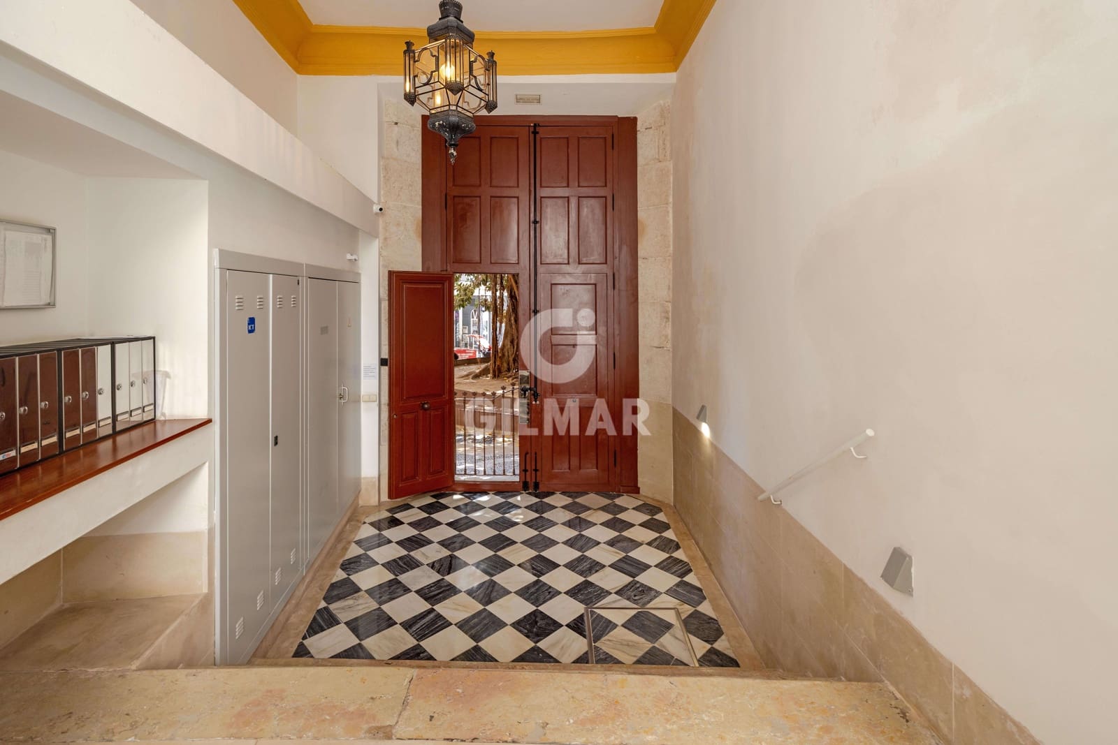 3 bedroom Flat for sale in Malaga city with garage - € 1,600,000 (Ref: 9994567)