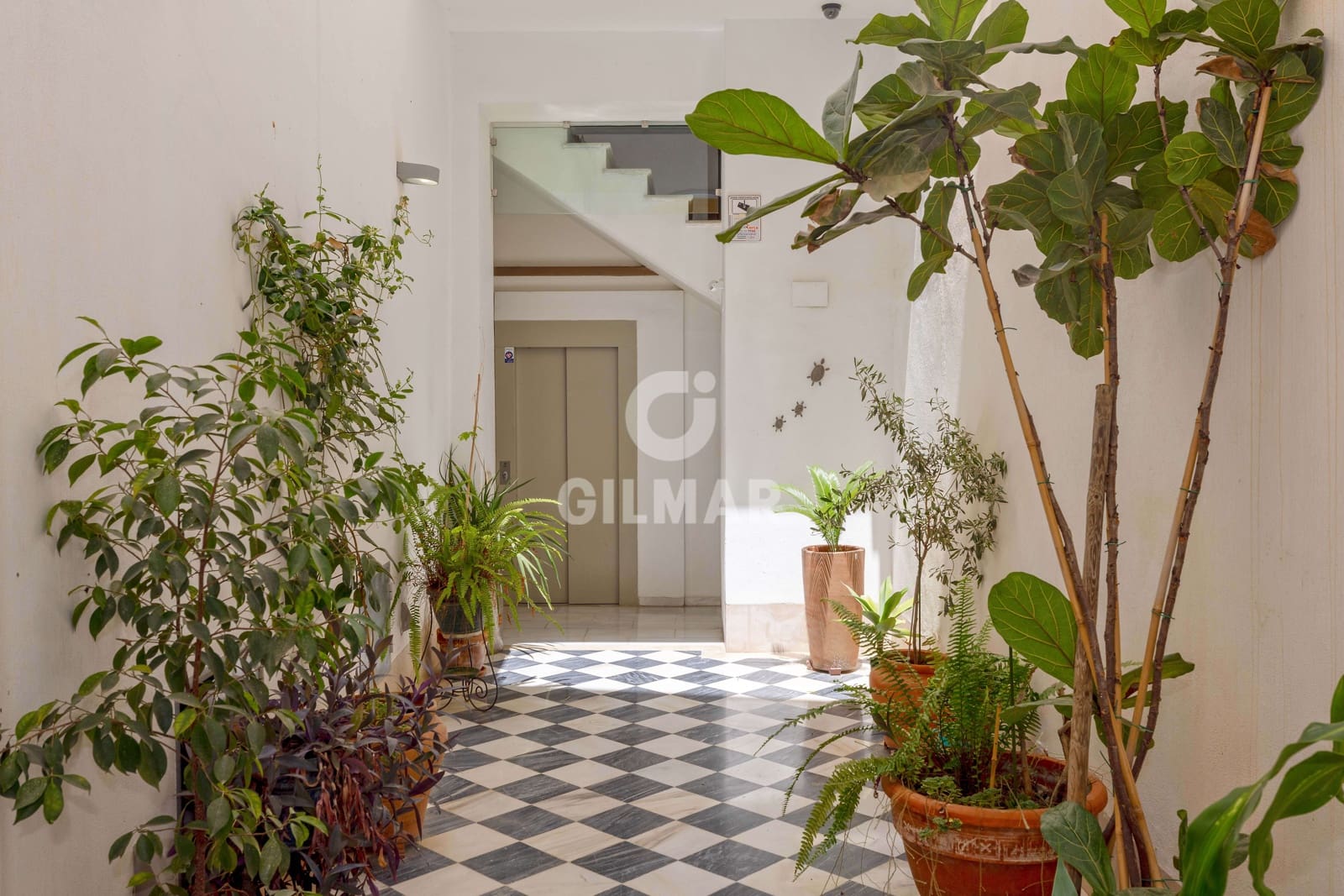 3 bedroom Flat for sale in Malaga city with garage - € 1,600,000 (Ref: 9994567)