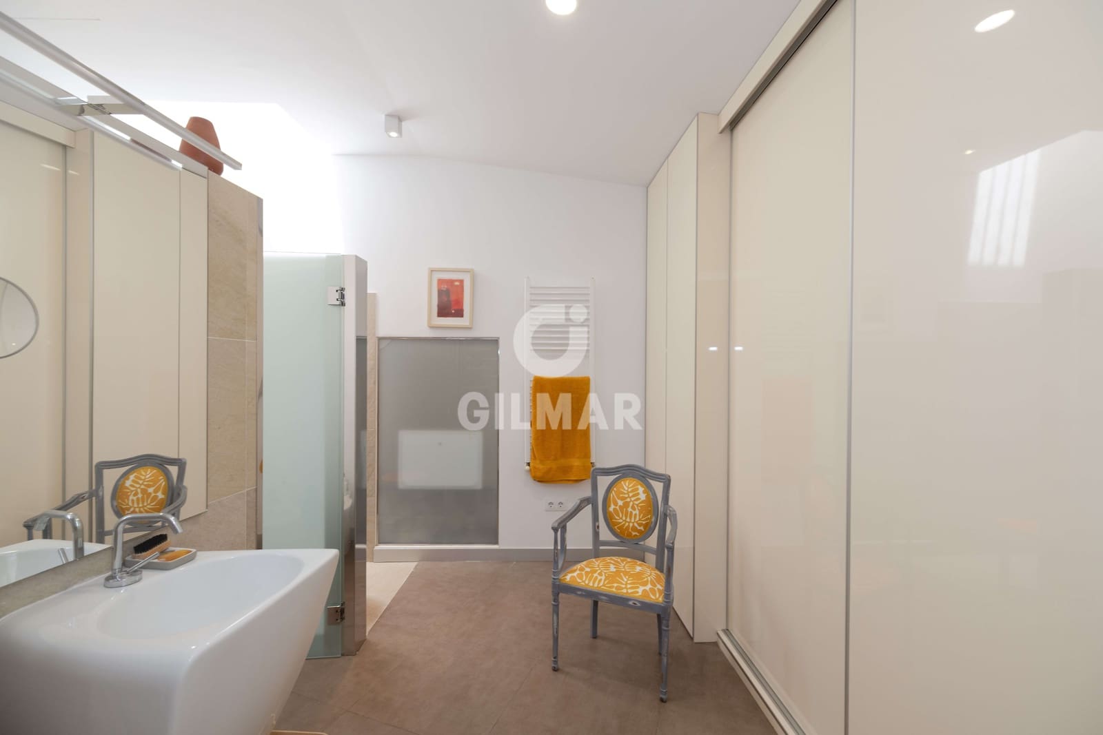 3 bedroom Flat for sale in Malaga city with garage - € 1,600,000 (Ref: 9994567)