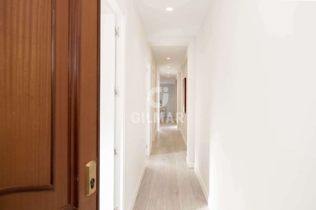 3 soveværelse Lejlighed til salg i Parque Victoria Eugenia, Málaga by - € 330.000 (Ref: 9994570)