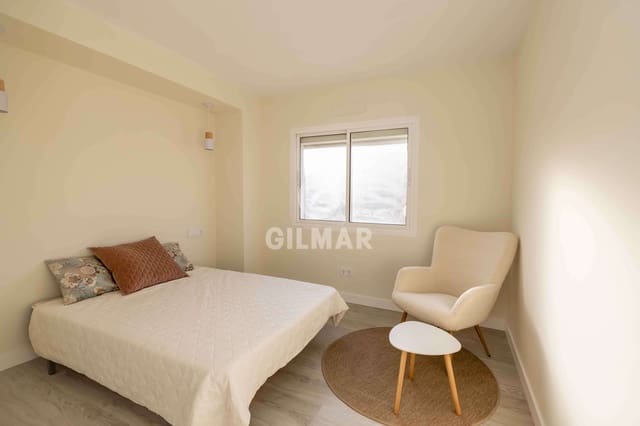 3 soveværelse Lejlighed til salg i Parque Victoria Eugenia, Málaga by - € 330.000 (Ref: 9994570)