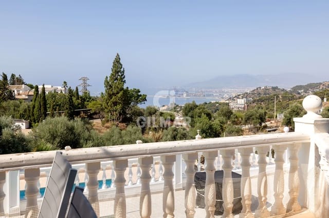 Pareado de 3 habitaciones en Cerrado de Calderon, Málaga ciudad en venta con piscina - 880.000 € (Ref: 9996228)