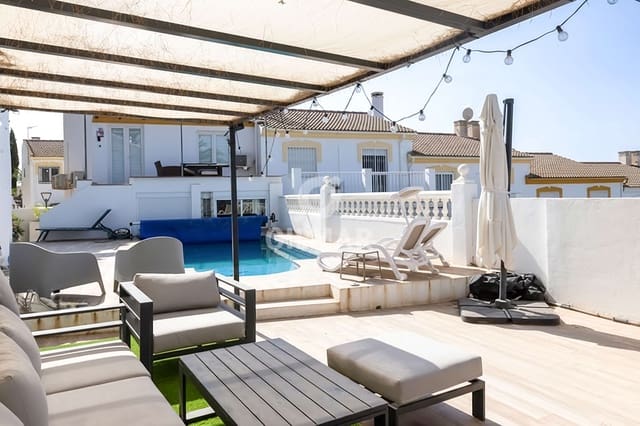 Pareado de 3 habitaciones en Cerrado de Calderon, Málaga ciudad en venta con piscina - 880.000 € (Ref: 9996228)