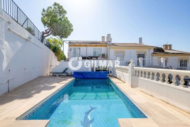 3 soveværelse Semi-Rækkehus til salg i Cerrado de Calderon, Málaga by med swimmingpool garage - € 860.000 (Ref: 9996228)
