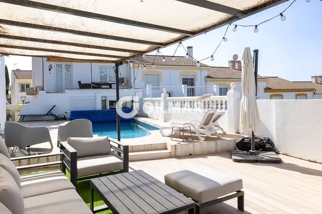 3 soveværelse Semi-Rækkehus til salg i Cerrado de Calderon, Málaga by med swimmingpool garage - € 860.000 (Ref: 9996228)