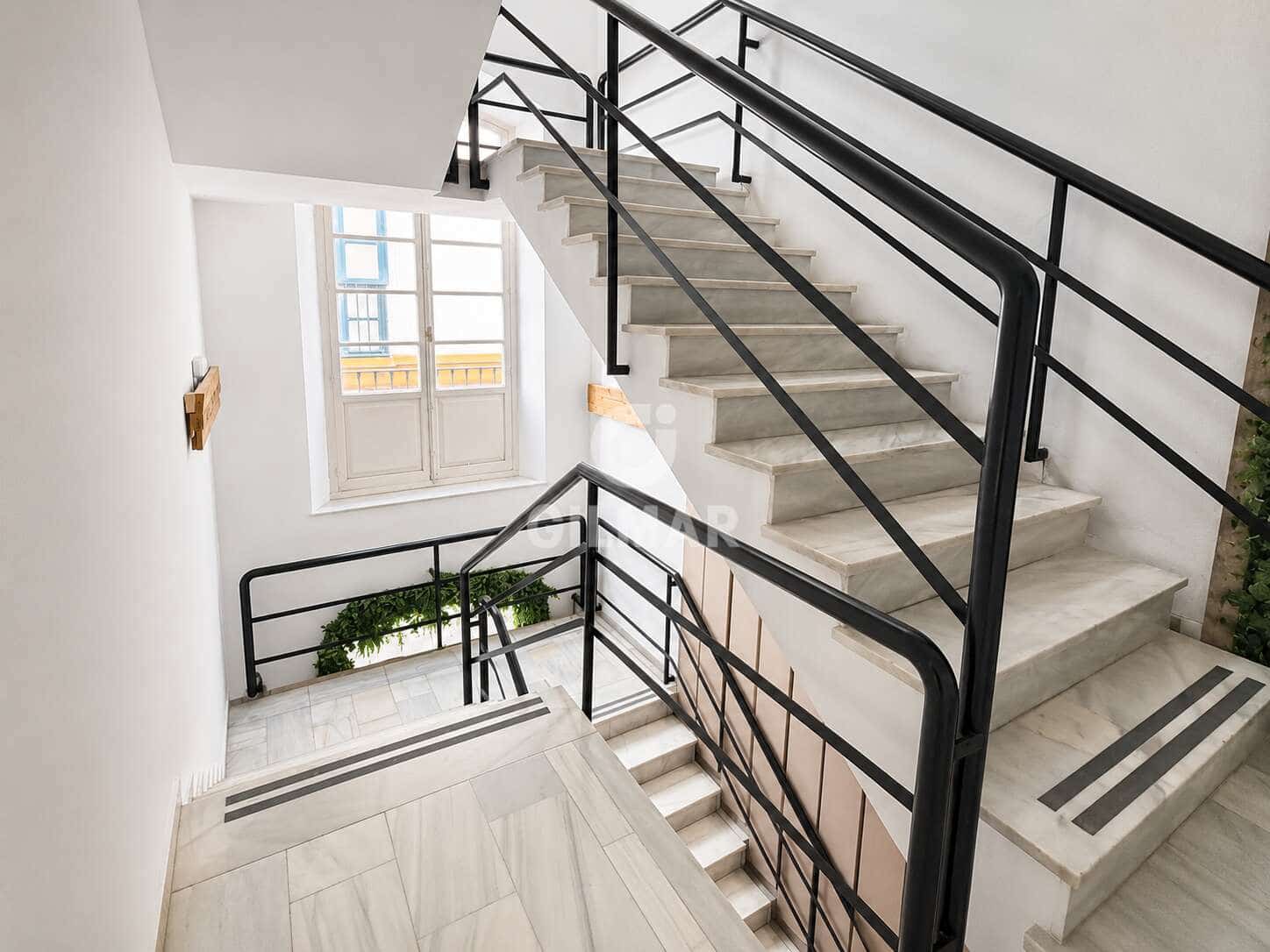Hotel en Cádiz ciudad en venta - 3.900.000 € (Ref: 9996379)