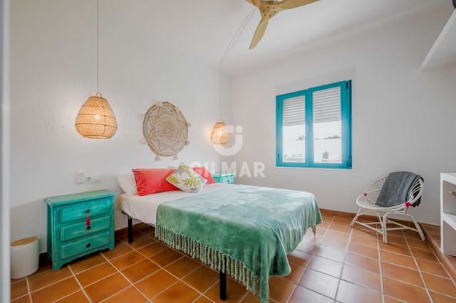 Chalet de 4 habitaciones en Zahora, Barbate en venta con piscina - 670.000 € (Ref: 9997876)