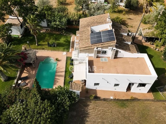 7 soverom Villa til salgs i Chiclana de la Frontera med svømmebasseng - € 790 000 (Ref: 9997877)