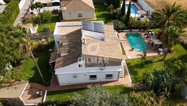 7 soverom Villa til salgs i Chiclana de la Frontera med svømmebasseng - € 790 000 (Ref: 9997877)
