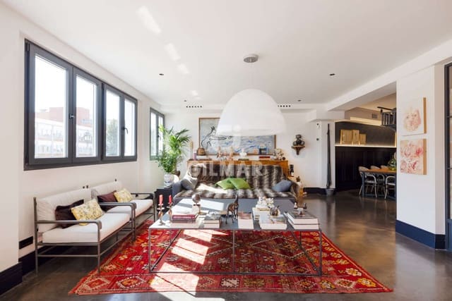 2 sovrum Lägenhet till salu i Centro Histórico, Cádiz stad - 690 000 € (Ref: 9997879)