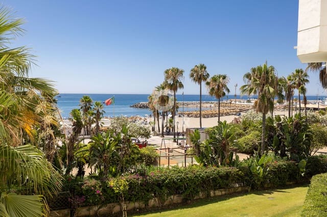2 soverom Leilighet til salgs i Puerto Banus, Marbella med svømmebasseng garasje - € 1 395 000 (Ref: 9999956)