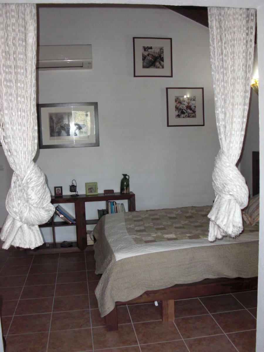 3 bedroom Villa for sale in Zahora with garage - € 800,000 (Ref: 9502728)