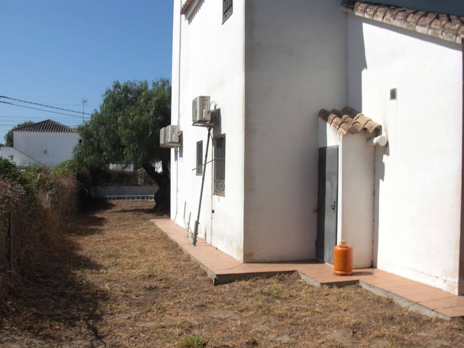 3 bedroom Villa for sale in Zahora with garage - € 800,000 (Ref: 9502728)