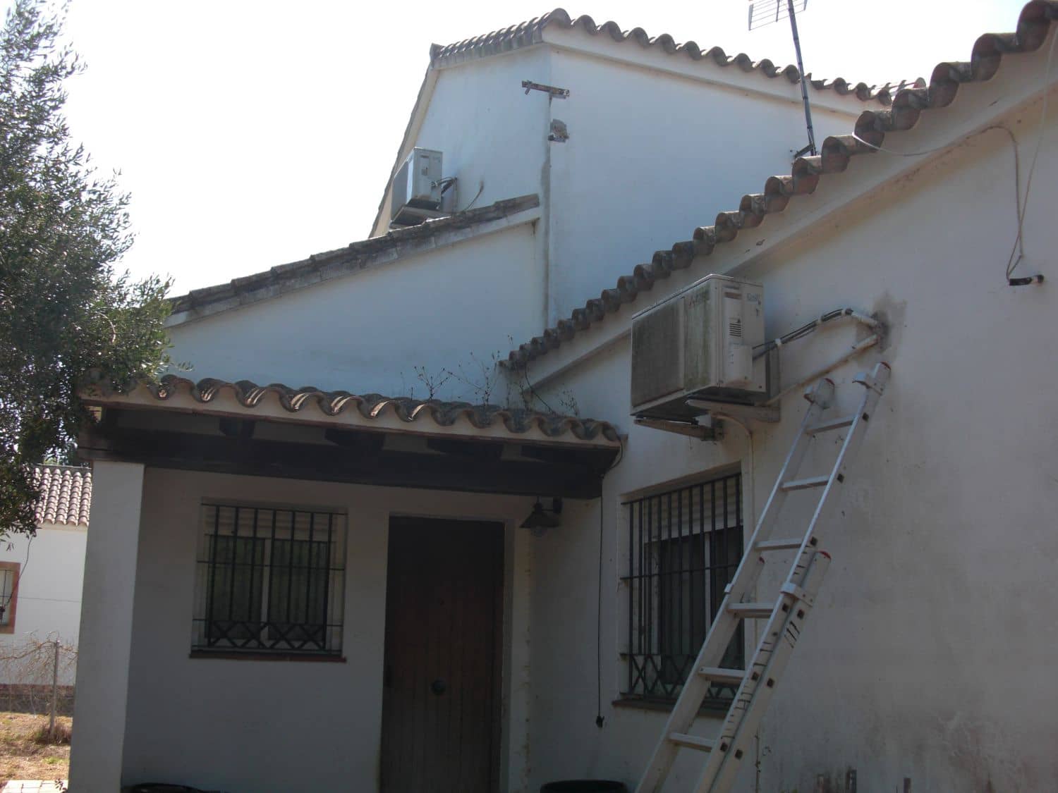 3 bedroom Villa for sale in Zahora with garage - € 800,000 (Ref: 9502728)