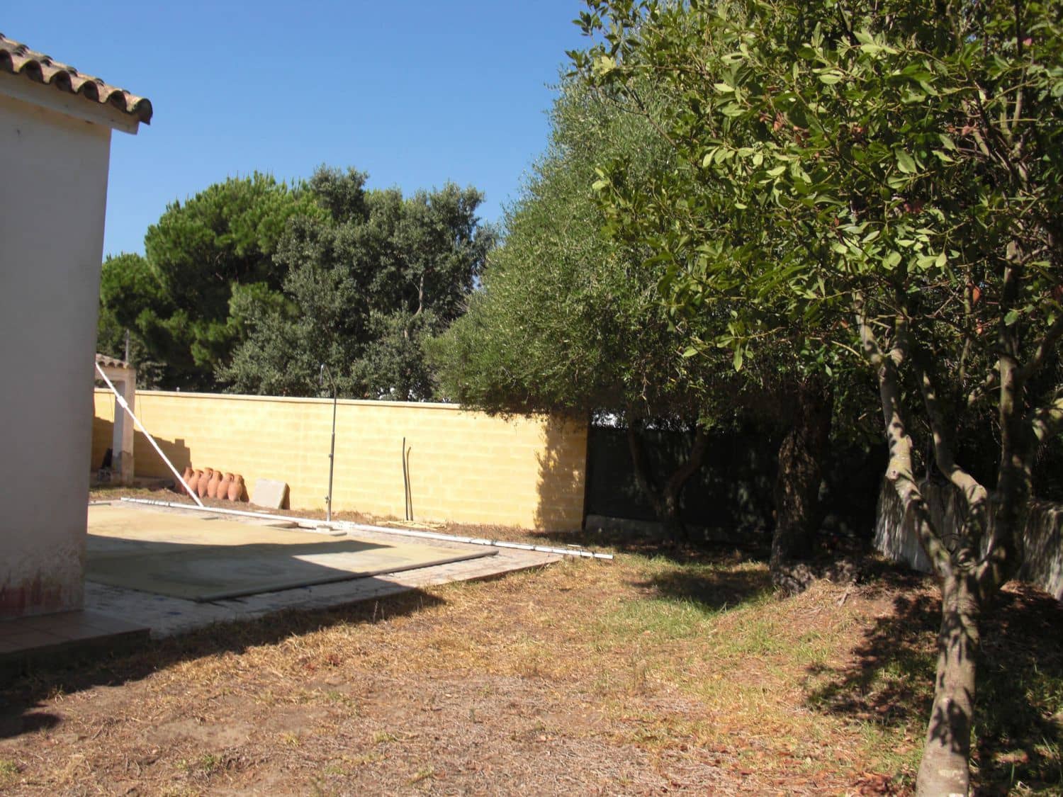 3 bedroom Villa for sale in Zahora with garage - € 800,000 (Ref: 9502728)