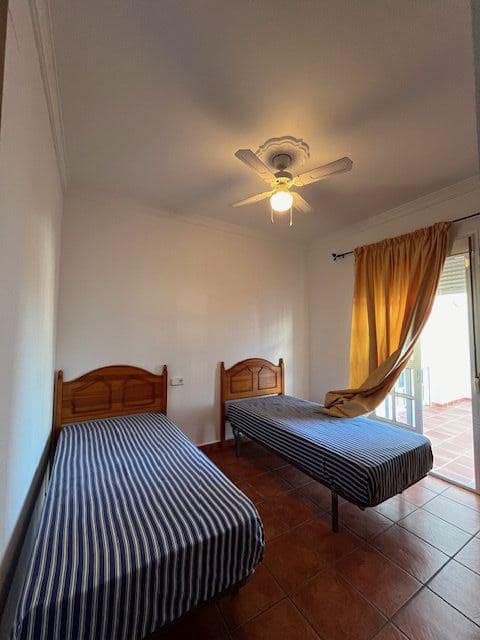 5 bedroom Townhouse for sale in Benalup - € 225,000 (Ref: 9502730)