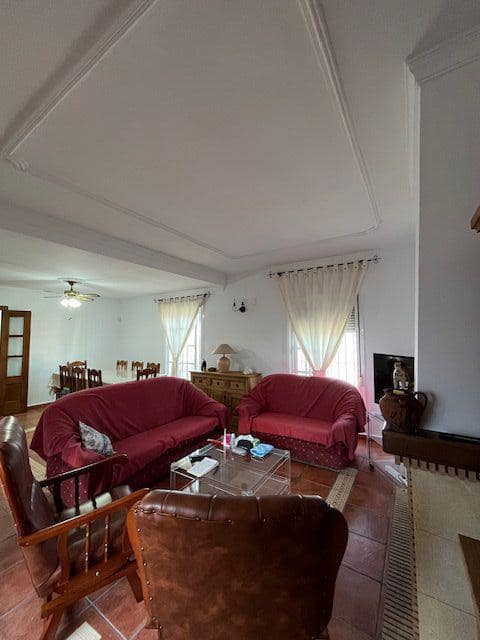 5 bedroom Townhouse for sale in Benalup - € 225,000 (Ref: 9502730)