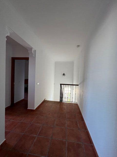 5 bedroom Townhouse for sale in Benalup - € 225,000 (Ref: 9502730)