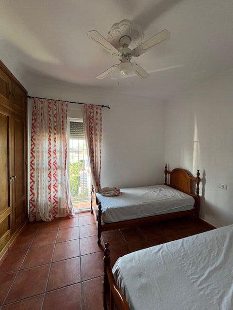 5 bedroom Townhouse for sale in Benalup - € 225,000 (Ref: 9502730)