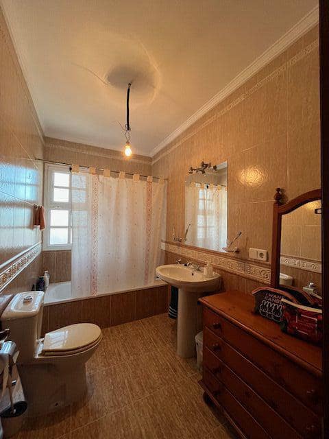 5 bedroom Townhouse for sale in Benalup - € 225,000 (Ref: 9502730)