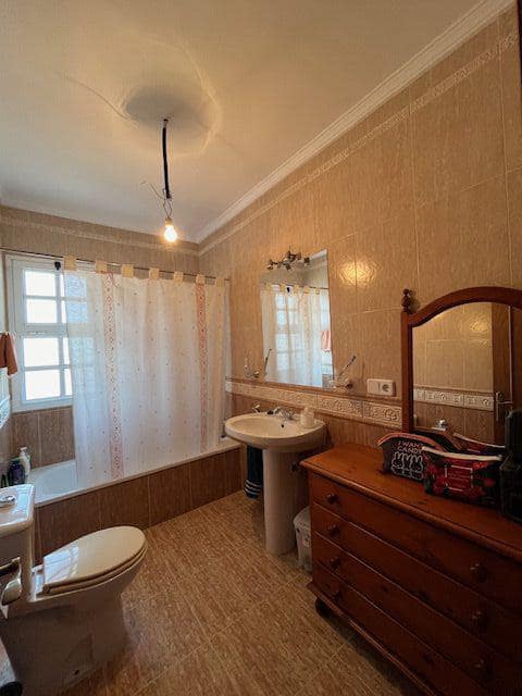 5 bedroom Townhouse for sale in Benalup - € 225,000 (Ref: 9502730)