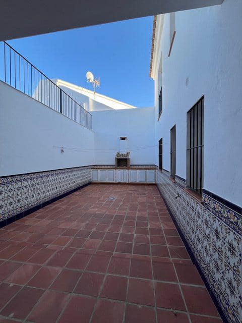 5 bedroom Townhouse for sale in Benalup - € 225,000 (Ref: 9502730)