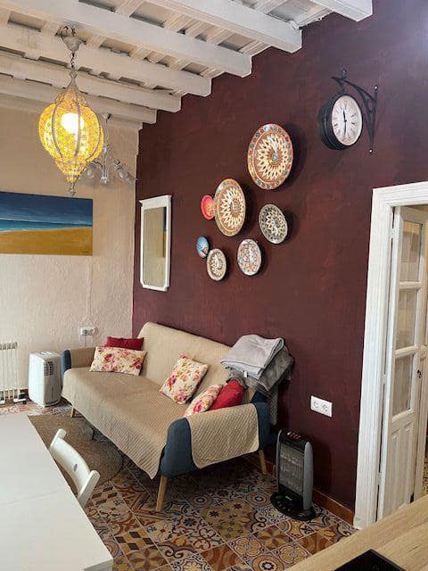 2 bedroom Apartment for sale in Vejer de la Frontera - € 130,000 (Ref: 9502736)