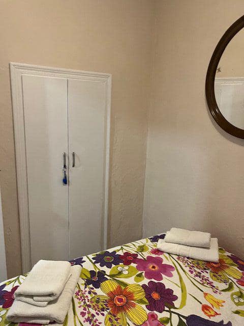 2 bedroom Apartment for sale in Vejer de la Frontera - € 130,000 (Ref: 9502736)