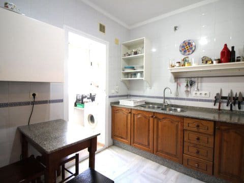 3 bedroom Flat for sale in Vejer de la Frontera - € 174,000 (Ref: 9513263)