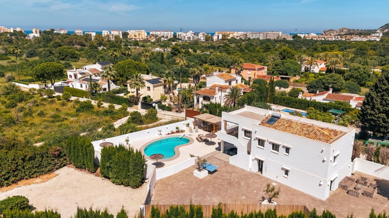 Villa til salgs i Arenal - € 1 250 000 (Ref: 10100797)