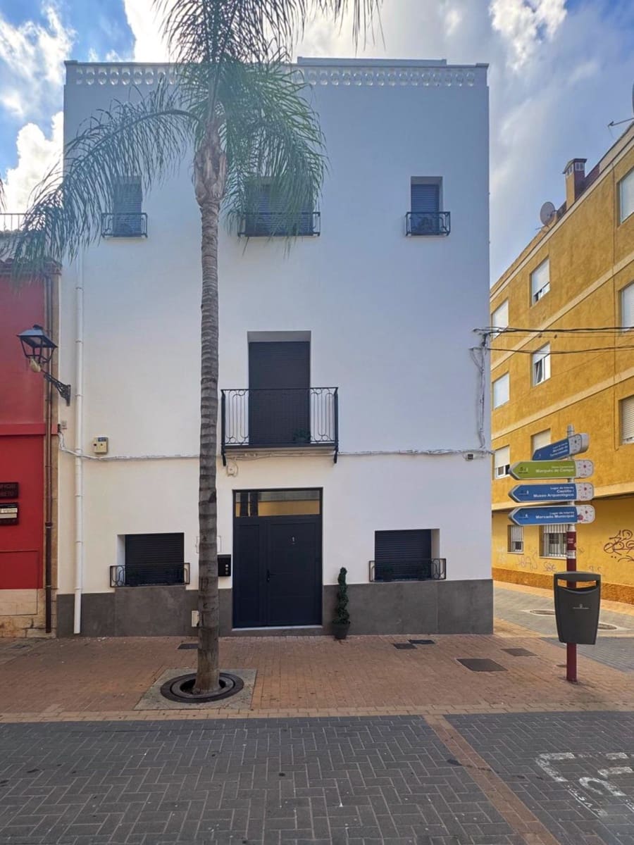 3 bedroom Townhouse for sale in Denia - € 795,000 (Ref: 10167442)