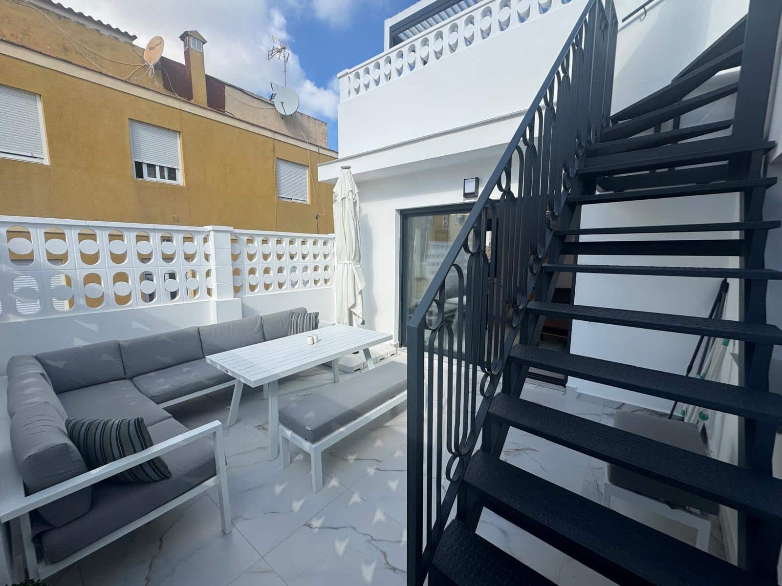 3 bedroom Townhouse for sale in Denia - € 795,000 (Ref: 10167442)