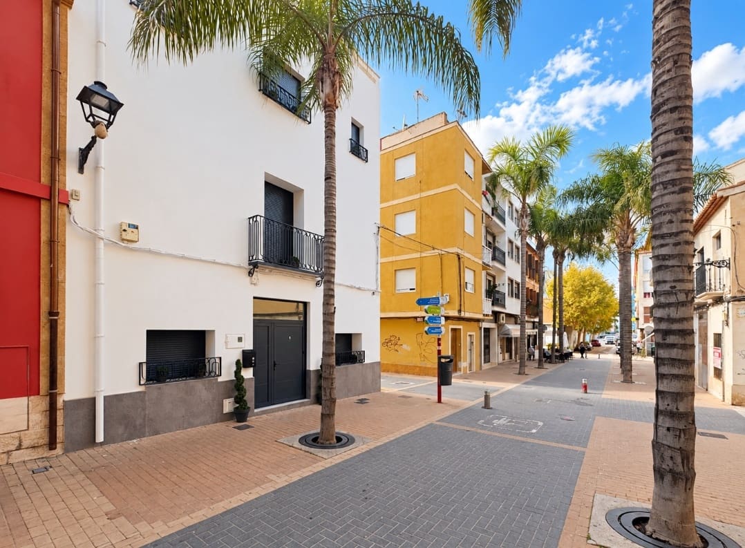 3 bedroom Townhouse for sale in Denia - € 795,000 (Ref: 10167442)