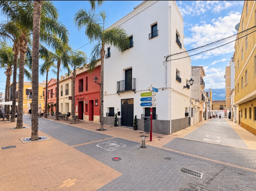 3 bedroom Townhouse for sale in Denia - € 795,000 (Ref: 10167442)