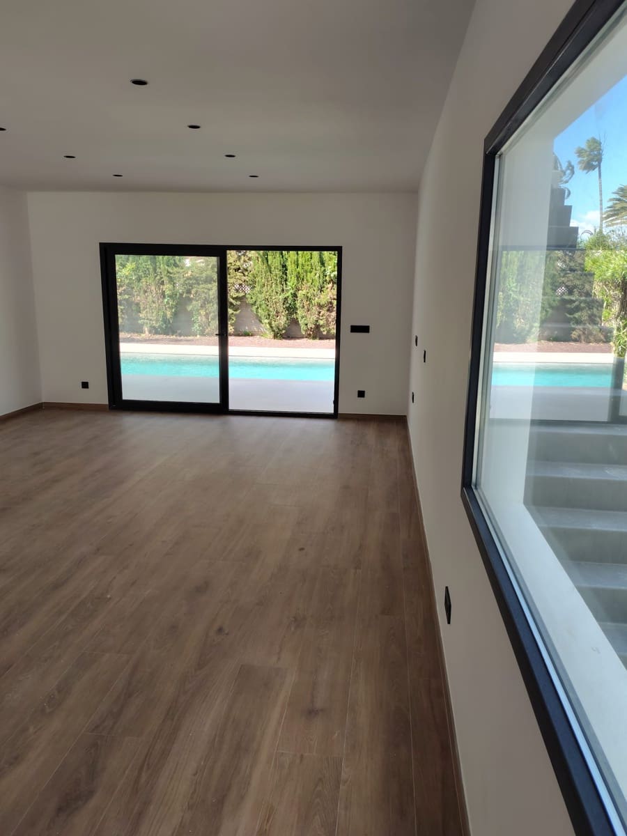 3 slaapkamer Villa te koop in Denia met zwembad - € 990.000 (Ref: 10185454)