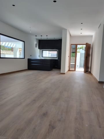 3 slaapkamer Villa te koop in Dénia met zwembad - € 990.000 (Ref: 10185454)
