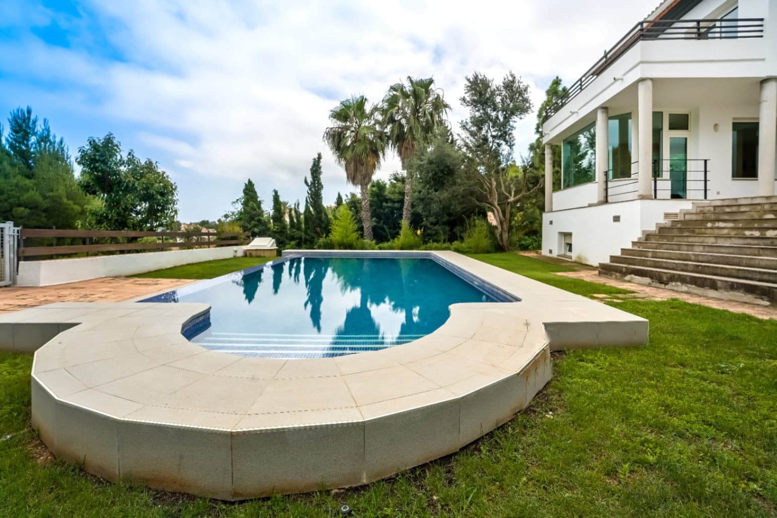 6 bedroom Villa for sale in Denia with pool garage - € 1,050,000 (Ref: 6137158)