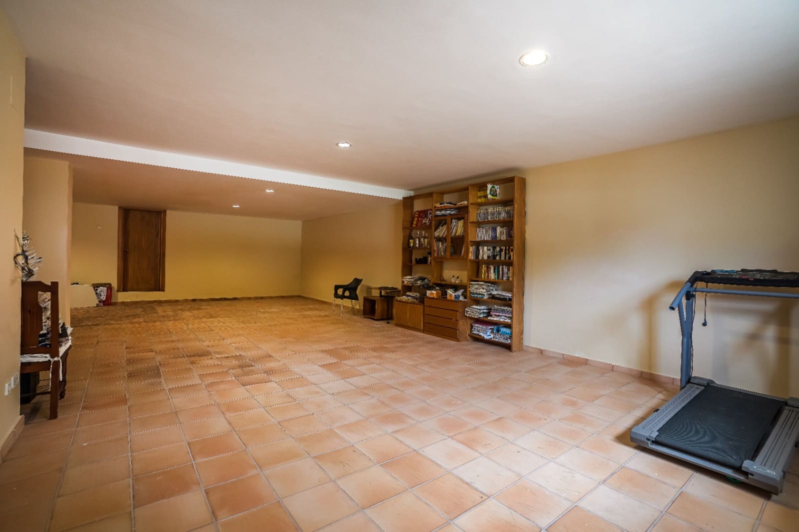 6 bedroom Villa for sale in Denia with pool garage - € 1,050,000 (Ref: 6137158)